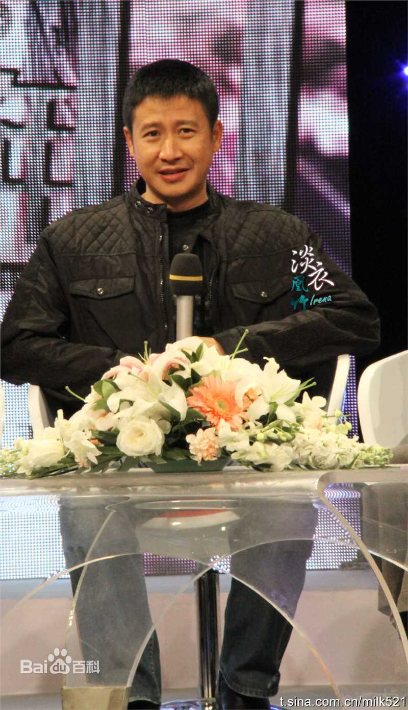 张国强舞台因你而生辉——性感图片壁纸