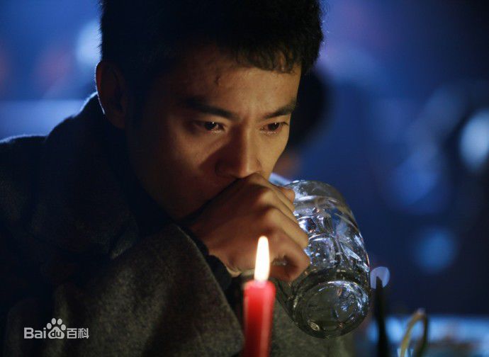 最新李光洁在2008年《当爱已成往事》饰演卫国中的壁纸