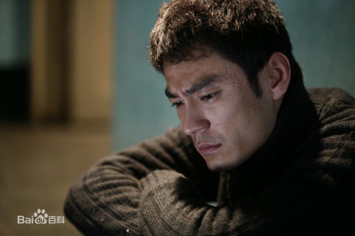 最新李光洁在2008年《当爱已成往事》饰演卫国中的壁纸