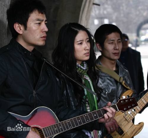 最新李光洁在2008年《当爱已成往事》饰演卫国中的壁纸