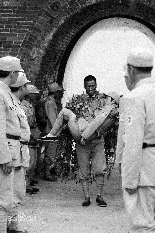 李光洁在2008年《杀虎口》饰演白郎中的