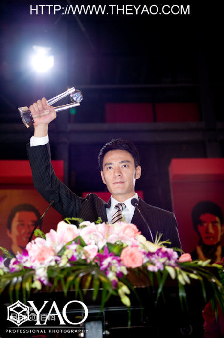 高清李光洁在2009年《杜拉拉升职记》饰演王伟中的图集