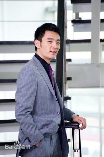 高清李光洁在2009年《杜拉拉升职记》饰演王伟中的图集