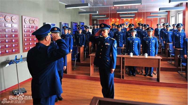 精选李光洁在2009年电影《歼十出击》饰演印双虎中的图册