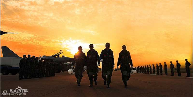 精选李光洁在2009年电影《歼十出击》饰演印双虎中的图册