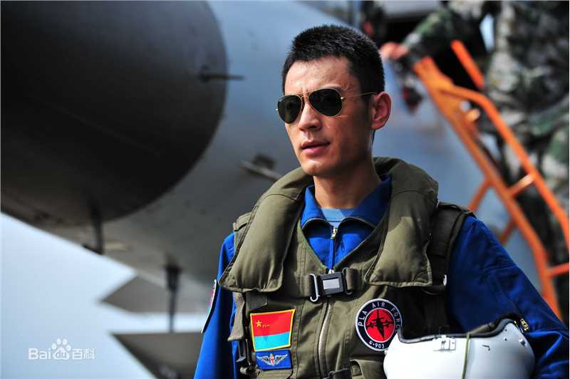 精选李光洁在2009年电影《歼十出击》饰演印双虎中的图册