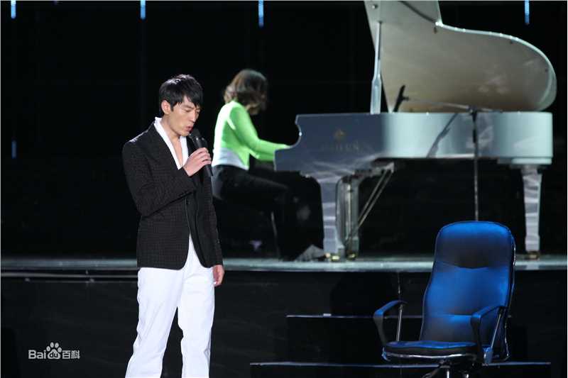 李光洁2010年荣膺华鼎偶像励志剧最佳男演员图片图册