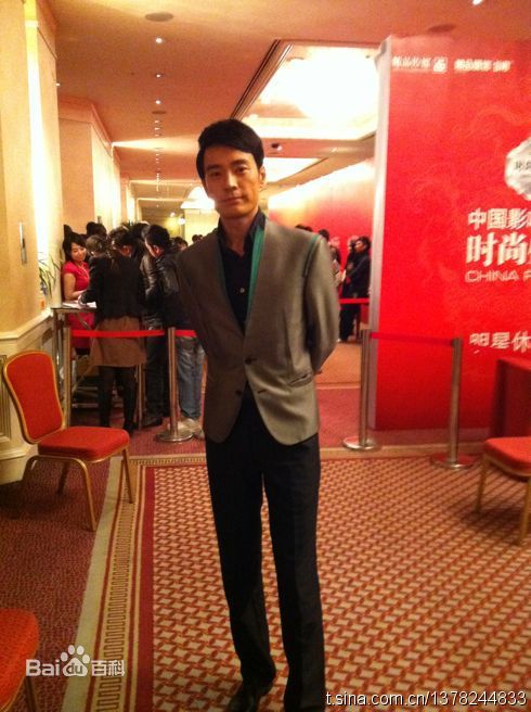 李光洁2010年荣膺华鼎偶像励志剧最佳男演员图片图册