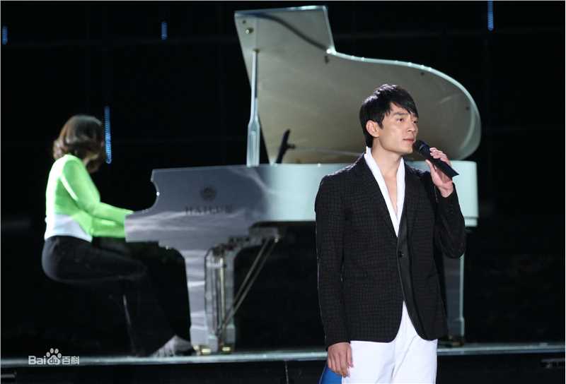 李光洁2010年荣膺华鼎偶像励志剧最佳男演员图片图册