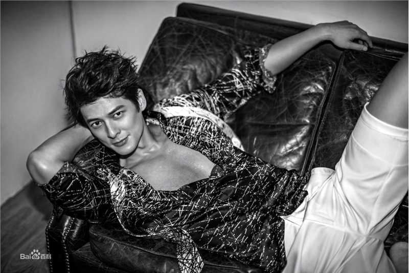 郭品超(Dylan Kuo)在《芭莎男士》中的