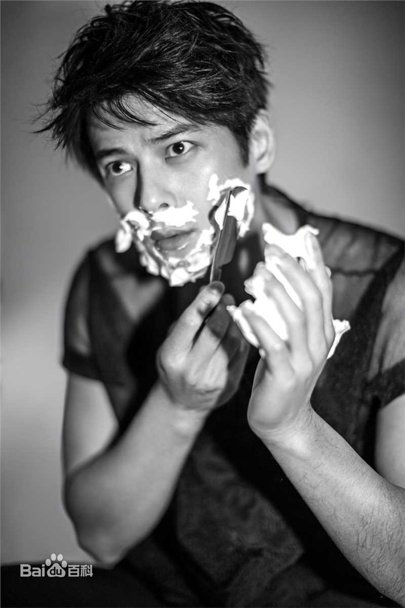 郭品超(Dylan Kuo)在《芭莎男士》中的