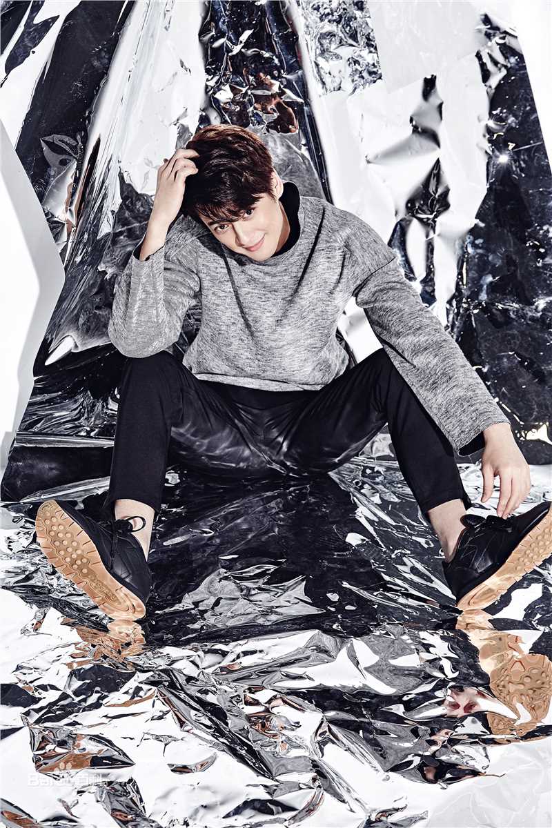 郭品超(Dylan Kuo)在《Easy》中的