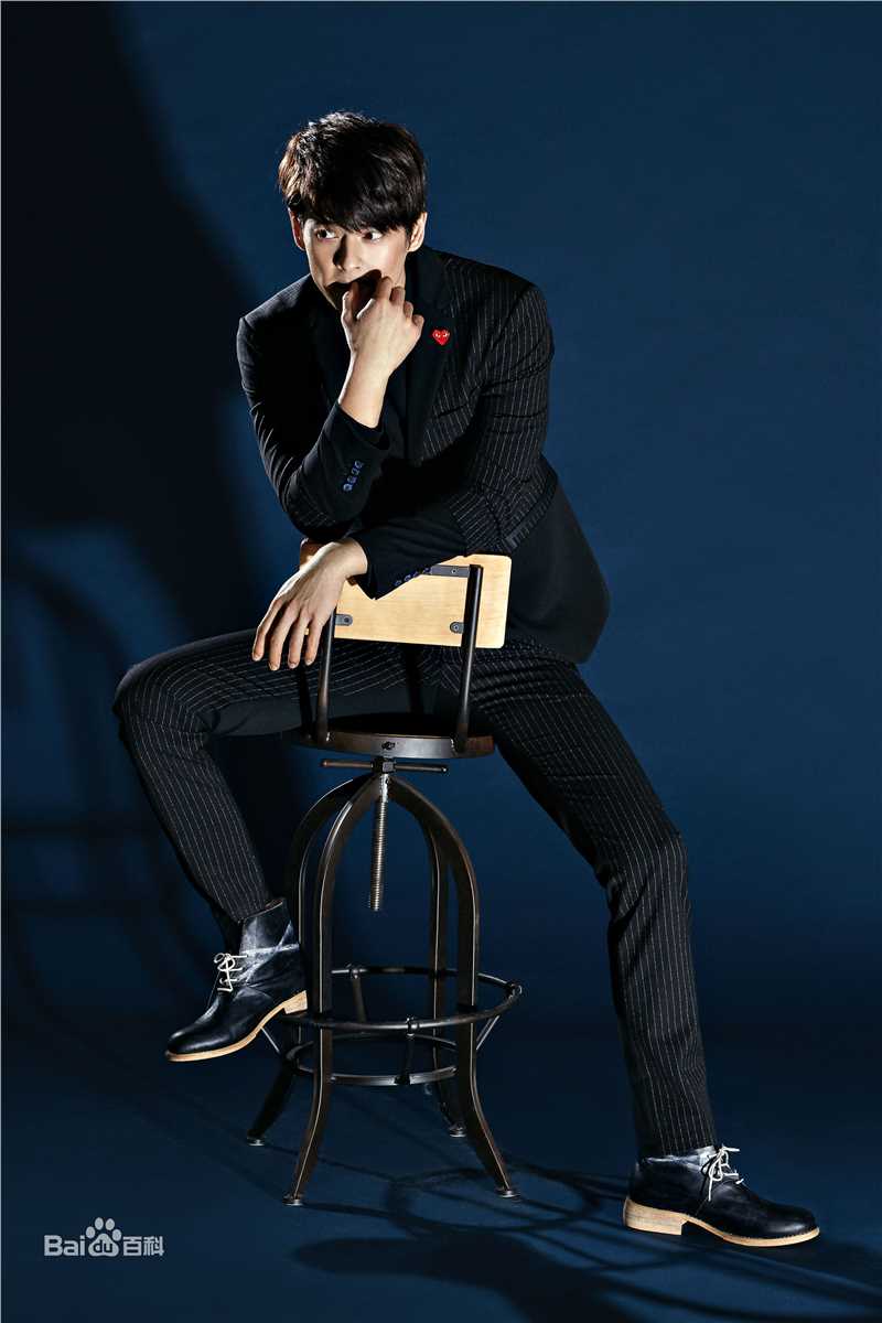 郭品超(Dylan Kuo)在《Easy》中的