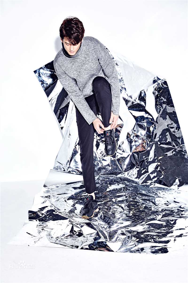 郭品超(Dylan Kuo)在《Easy》中的