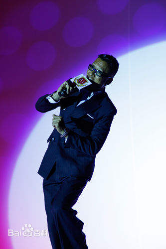 孙兴第四届亚洲品牌盛典壁纸壁纸