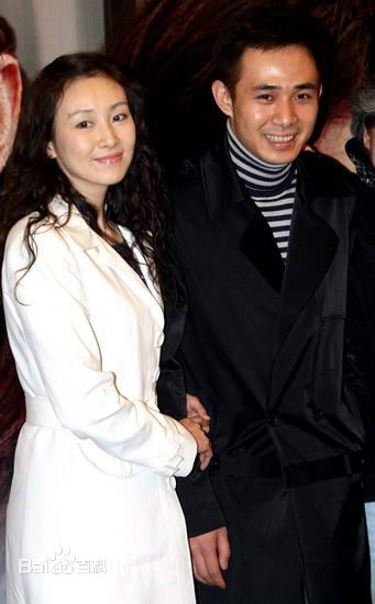 贾一平与妻子董晓燕前后照片