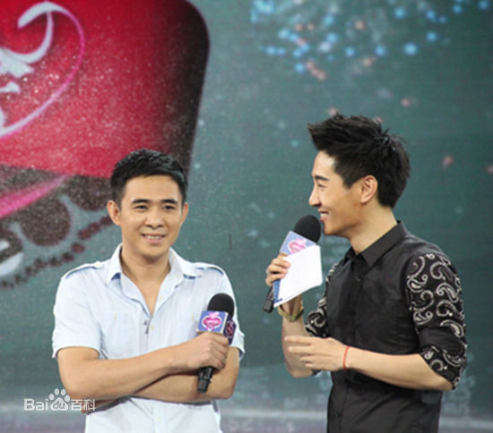 贾一平出席综艺节目图册素颜照相册