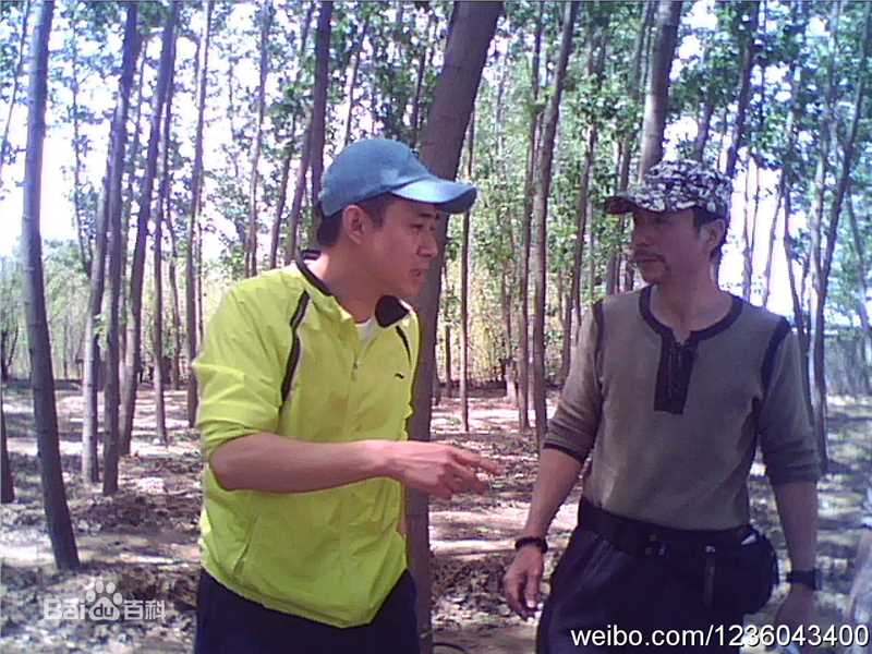 贾一平导演片场花絮图集素颜照壁纸