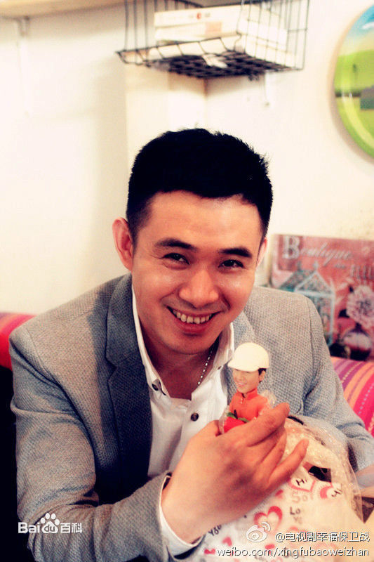 贾一平导演片场花絮图集素颜照壁纸