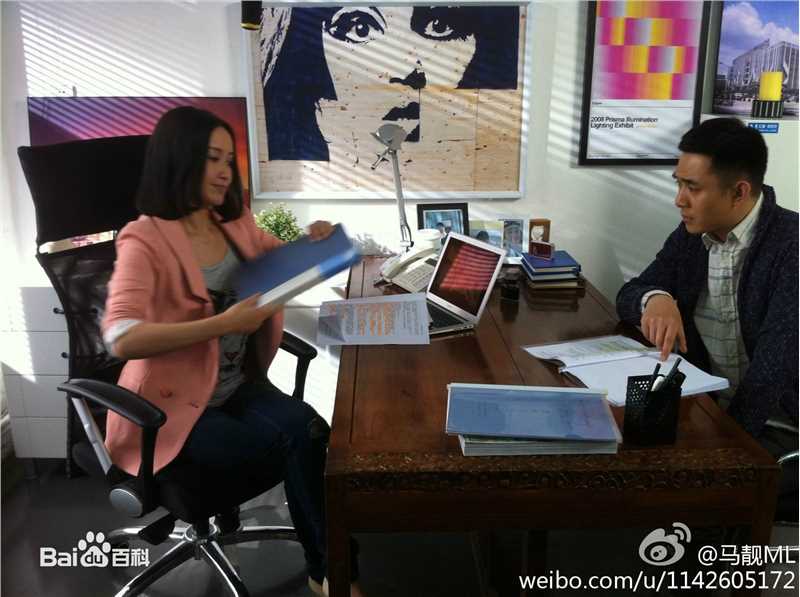 贾一平导演片场花絮图集素颜照壁纸