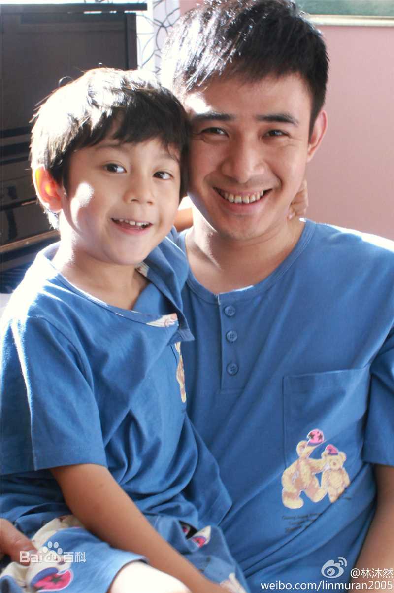 贾一平导演片场花絮图集素颜照壁纸