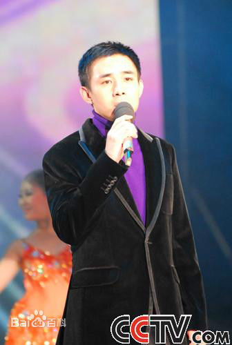 贾一平出席社会活动图册性感图片图集