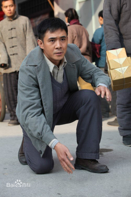 最新贾一平在《北上海1950》饰肖天亮中的壁纸