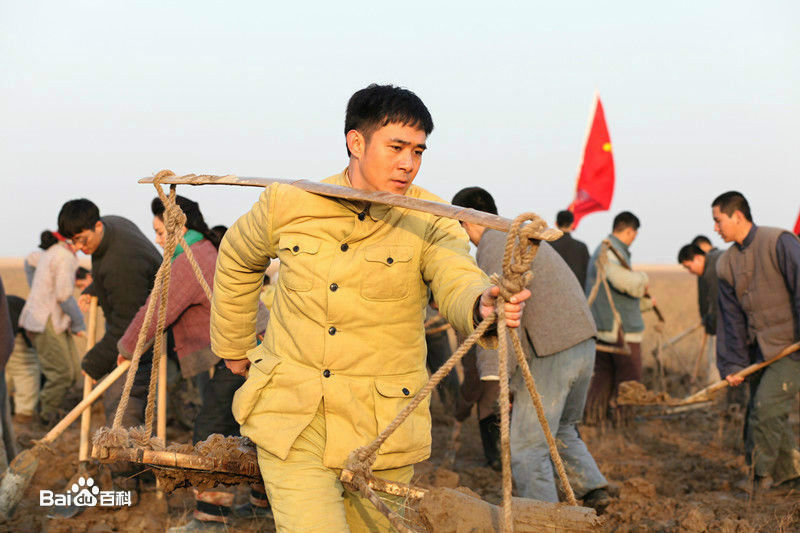 最新贾一平在《北上海1950》饰肖天亮中的壁纸