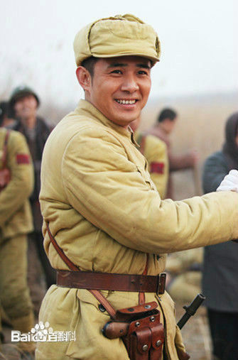 最新贾一平在《北上海1950》饰肖天亮中的壁纸