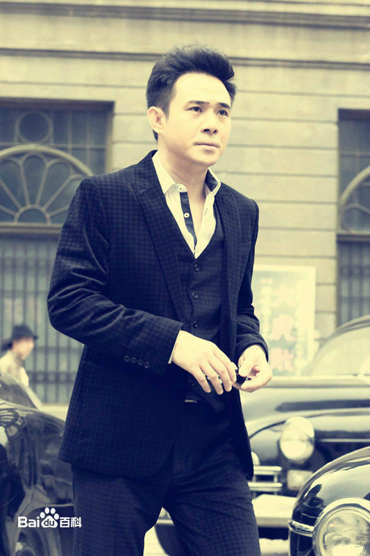 贾一平在《同门往事》饰沈放中的