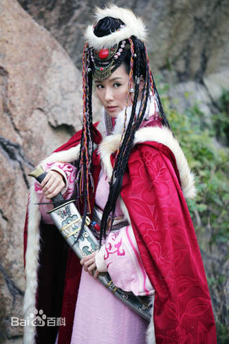 林湘萍(Yvonne Lim)凤凰牡丹--苏亚郡主前后照片