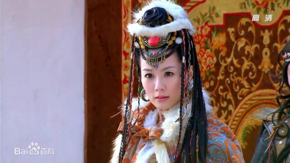 林湘萍(Yvonne Lim)凤凰牡丹--苏亚郡主前后照片