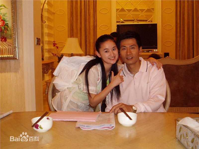 陆剑民情之债 饰 吕也平图册