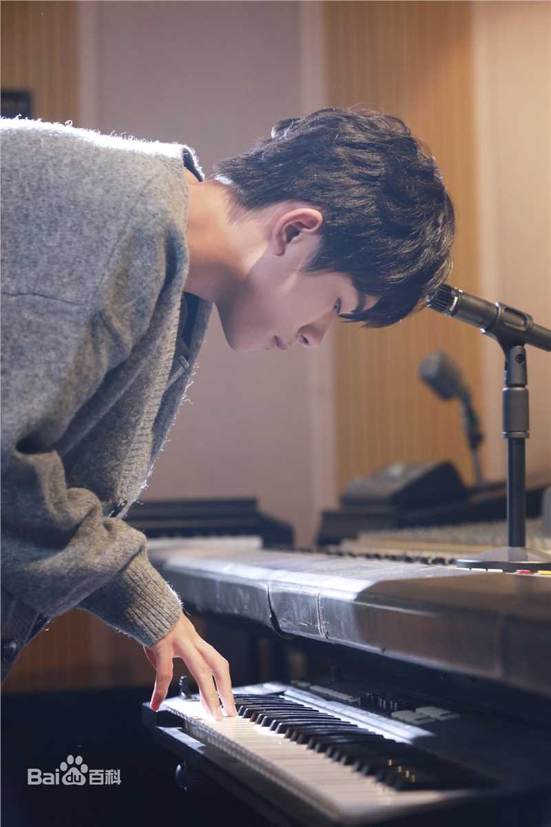 易烊千玺(Jackson)最新个人壁纸