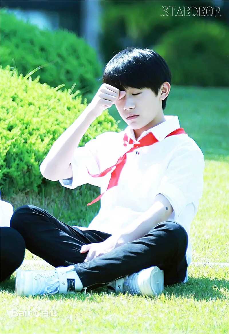 易烊千玺(Jackson)最新个人壁纸