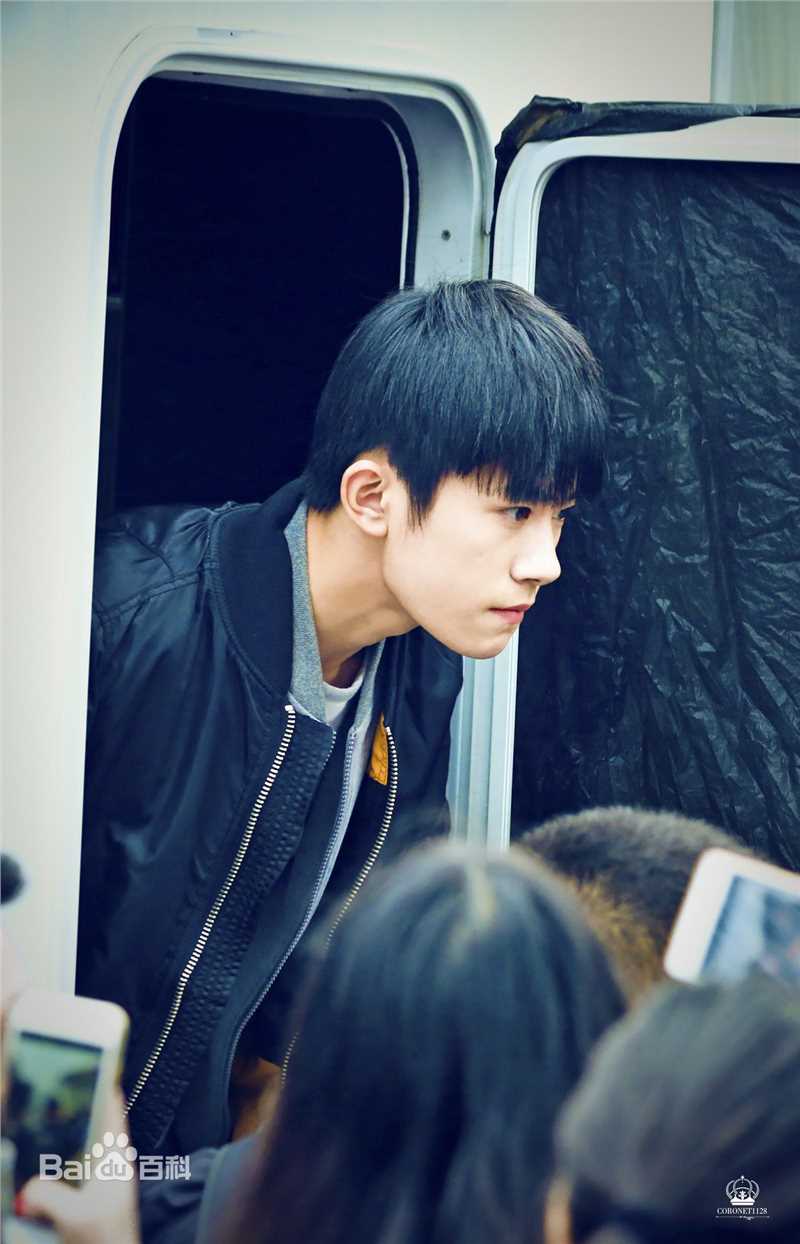 易烊千玺(Jackson)最新个人壁纸