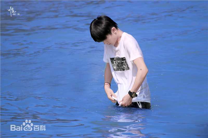 易烊千玺(Jackson)最新个人壁纸