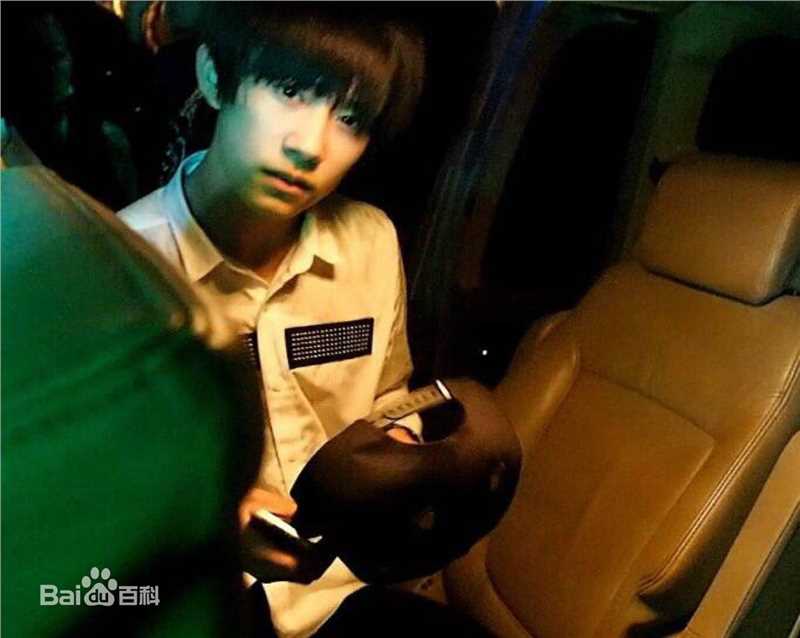 易烊千玺(Jackson)最新个人壁纸