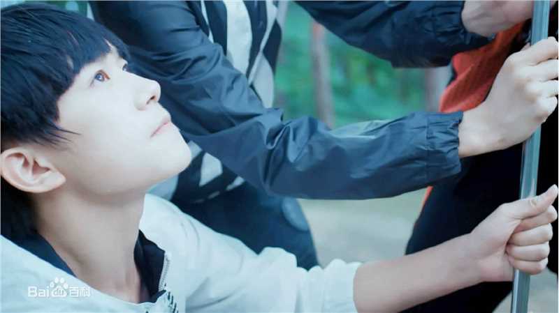 易烊千玺(Jackson)MV图册壁纸壁纸