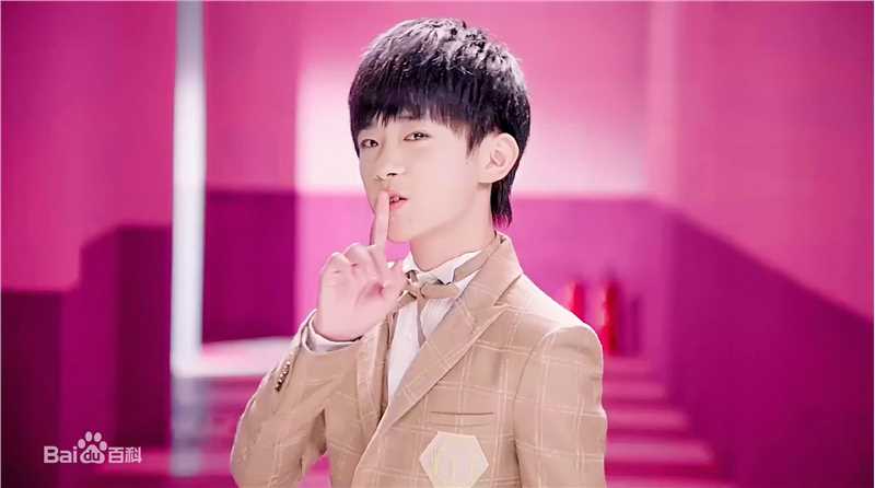 易烊千玺(Jackson)MV图册壁纸壁纸