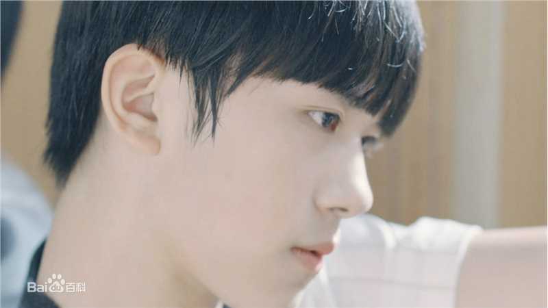 易烊千玺(Jackson)MV图册壁纸壁纸