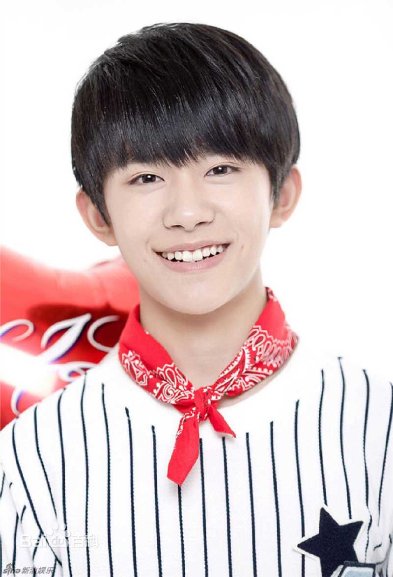 易烊千玺(Jackson)MV图册壁纸壁纸