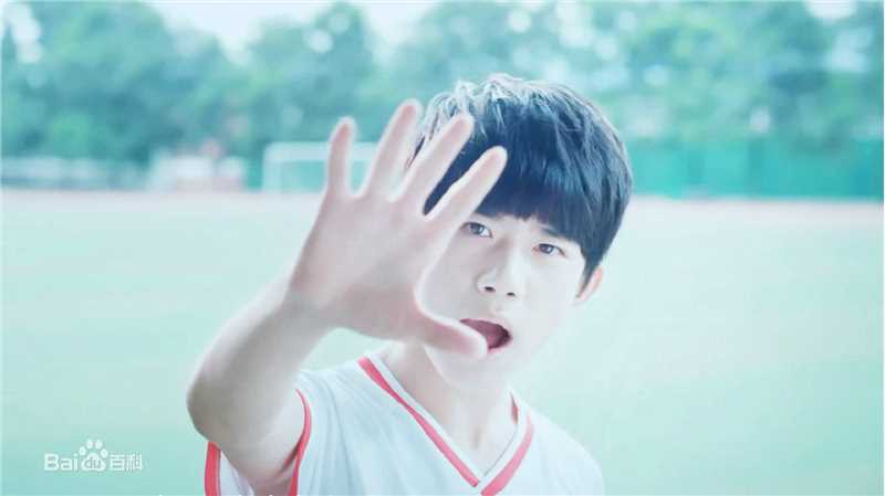 易烊千玺(Jackson)MV图册壁纸壁纸