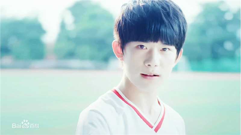 易烊千玺(Jackson)MV图册壁纸壁纸