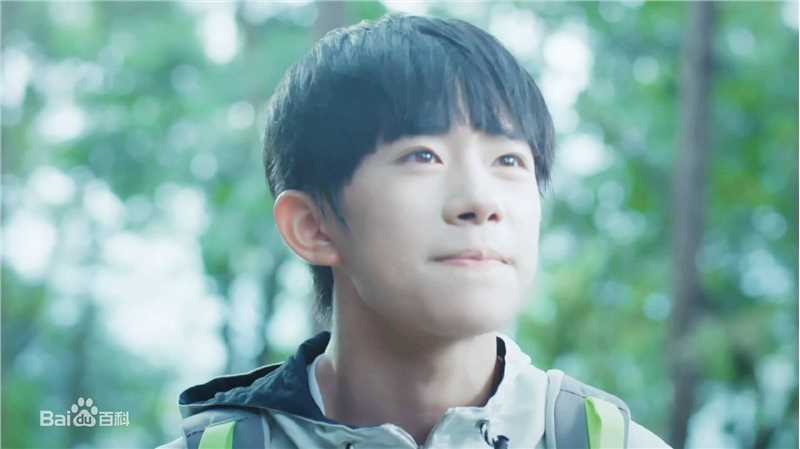 易烊千玺(Jackson)MV图册壁纸壁纸