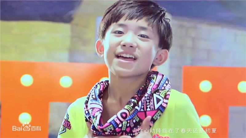 易烊千玺(Jackson)MV图册壁纸壁纸