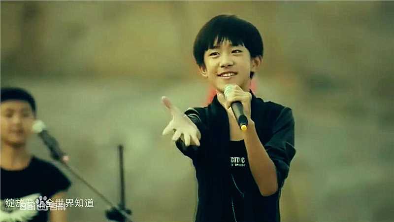 易烊千玺(Jackson)MV图册壁纸壁纸