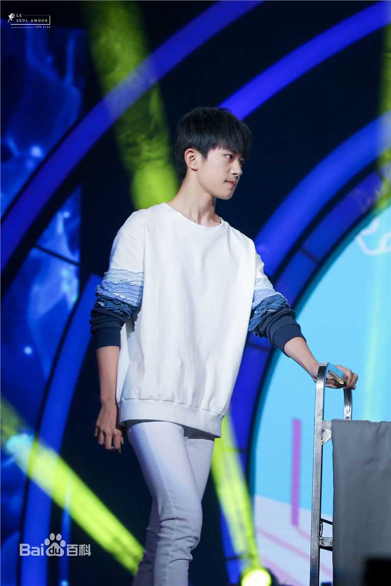 易烊千玺(Jackson)活动照（二）生活照