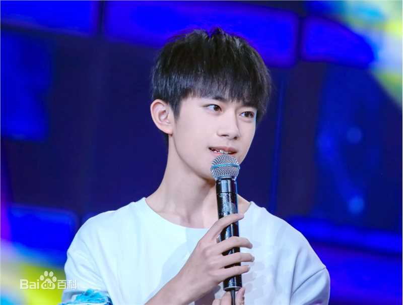 易烊千玺(Jackson)活动照（二）生活照