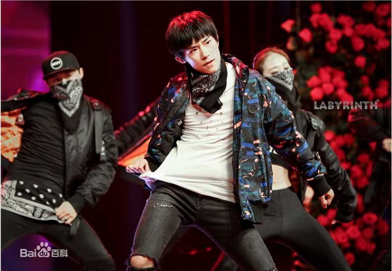 易烊千玺(Jackson)15岁生日会壁纸壁纸